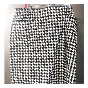 WHBM Houndstooth Skirt Size 10